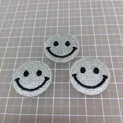 【3枚セット】アイロンワッペン　スマイル　ニコちゃん　シルバー