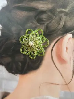 水引のヘアクリップ　和装　髪飾り　花　グリーン×ゴールド　【ハンドメイド】