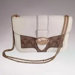 上品な美品 COACH チェーン ショルダーバッグ ホワイト&シグネチャー柄