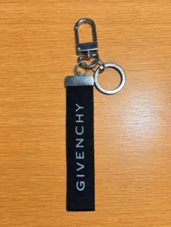 GIVENCHY キーホルダー ストラップ ブラック