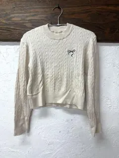 【w closet】ケーブルニット セーター リボン刺繍 アイボリー