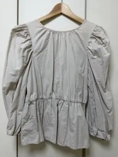 ZARA バックリボン パフスリーブ シャツ