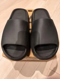 2026年最新】adidas yeezy slide “onyx”の人気アイテム - メルカリ