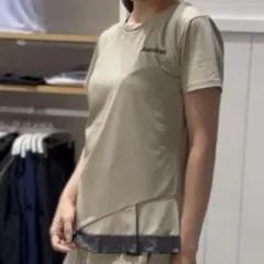 アドミラル　テニスウェア ベージュ　トップス　Lのサムネイル
