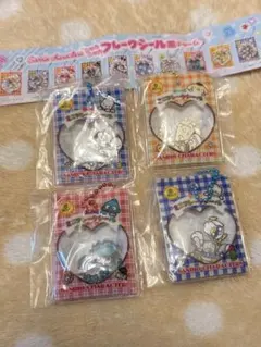 サンリオ　シャカシャカフレークシール風チャーム　ガチャガチャ