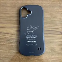 iPhone16プラス　ケース　スヌーピーPeanuts 黒