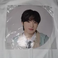 Item thumbnail for item beee59b2-ff4a-4c5b-be27-bc40000f44c3