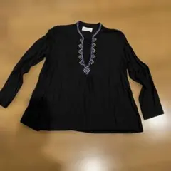 アメリカンラグシー　ビーズ装飾付き黒長袖シャツ