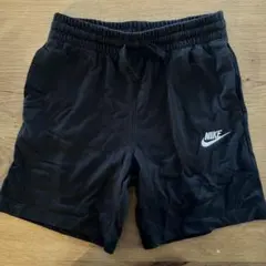 Nike 黒 ハーフパンツ150