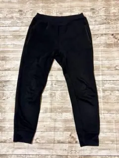 UNIQLO ブラック スウェットパンツ 140