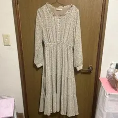 花柄ベージュロングワンピース