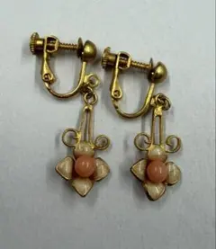 285 ヴィンテージ天然珊瑚付き素敵なピアス