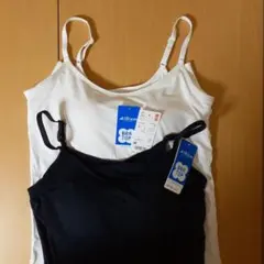 ユニクロ　エアリズム　汗とりブラキャミソール　Mサイズ　黒&白２枚セット