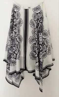 FURFUR ファーファー 花柄アシンメトリー　膝丈スカート