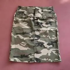 迷彩柄　タイトスカート