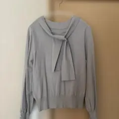 リボン付きグレー長袖ニット Mサイズ
