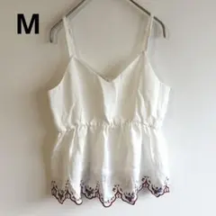 6073ダズリン【美品】刺繍花柄ホワイトキャミソール M　レイヤードvネック 白のサムネイル