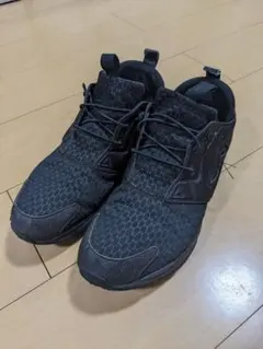 Reebok ブラック スポーツシューズ