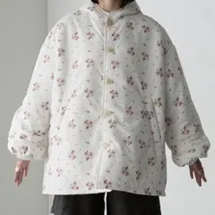 forksy. フォルクシー 花柄リバーシブルフーディ中綿ジャケット アウター