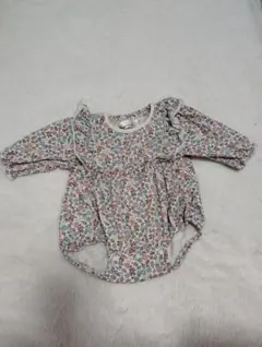 ベビー　花柄ロンパース　70cm