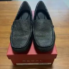 REGAL ブラック ローファー　22.5cm ラメ　スリッポン風のサムネイル