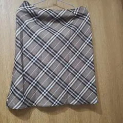 BURBERRY　BLUE LABEL　タイトフレアースカート 38