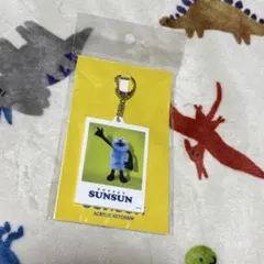 パペットスンスン チェキ風アクリルキーホルダー Bのサムネイル