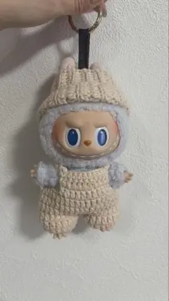 beige色のLabubu服セット