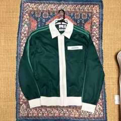 adidas ダークグリーン ジップアップジャケット