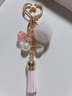 Item thumbnail for item b2b424f2-dd8e-44ec-99e2-3e6c3f113351