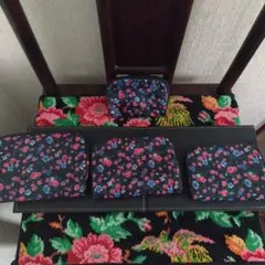 ★花柄ポーチ4点セット 入れ子ポーチ ナイロン