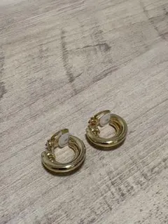 ゴールド フープイヤリングのサムネイル