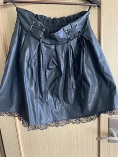 ブラック フレアスカート 合成皮革 レース