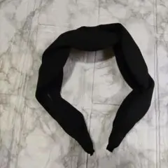 ブラック ツイストヘアバンド　カチューシャ