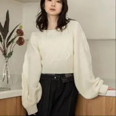 ボートネックケーブルニット midealのサムネイル