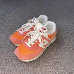 New Balance 574 オレンジ スニーカー レアカラーのサムネイル