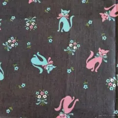 猫と花のプリント綿生地