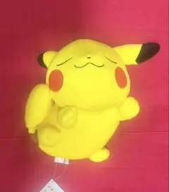 眠るピカチュウ ぬいぐるみ