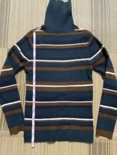 リブ編みタートルネックセーター　ニット　長袖　レディース