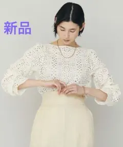 新品タグ付き　Curensology レースギャザースリーブブラウスのサムネイル