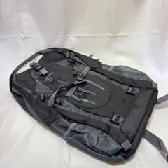 【年末年始セール】大人気　ブラック　超便利！大容量リュック 防水ポケット