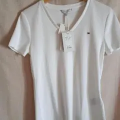 TOMMY HILFIGER Vネック Tシャツ ホワイト レディース新品のサムネイル