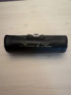 Maison de FLEUR ビジューリボンペンケース ブラックのサムネイル
