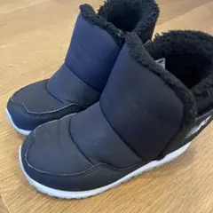 new balance ボア付きブーツ 黒　19センチ