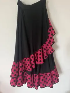 フラメンコスカート 黒とピンクのドット