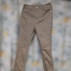 GU パンツ