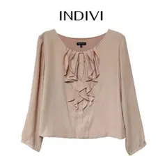 INDIVI インディヴィ フロントフリル ブラウス ピンクベージュ 40のサムネイル