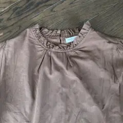 アースミュージック&エコロジー　茶色長袖ブラウス