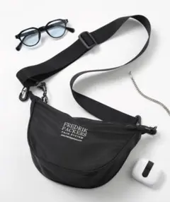 最終値下げ！FREDRIK PACKERS ブラックショルダーバッグ