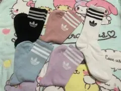 adidas クルーソックス 5足セット　フリーサイズ　靴下　新品のサムネイル